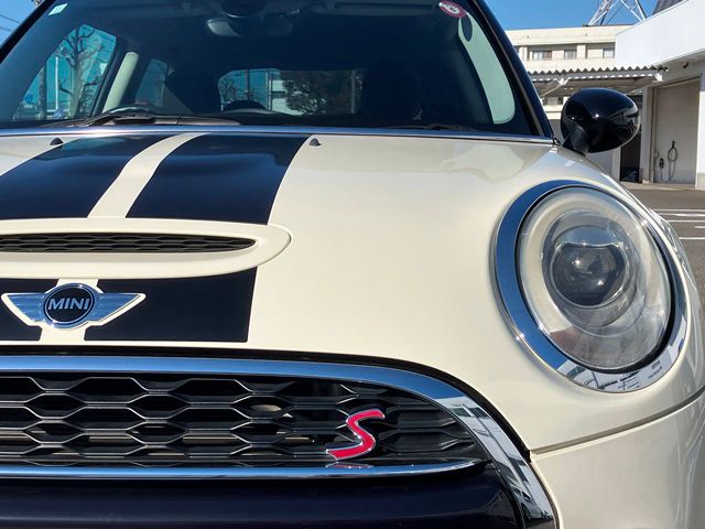 F56 MINI COOPER S