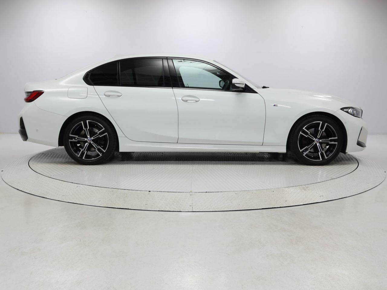 320d xDrive Berline RHD