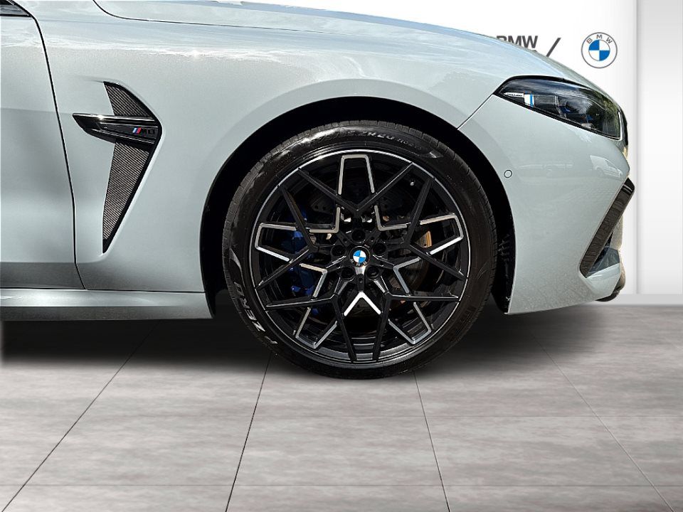 BMW M8