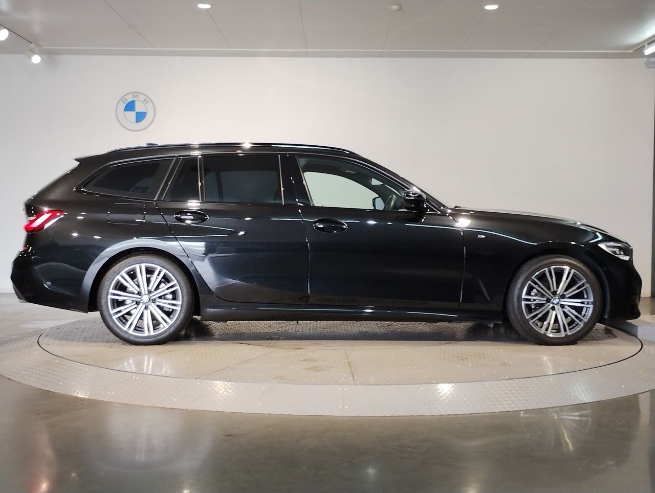 G21 318i Touring