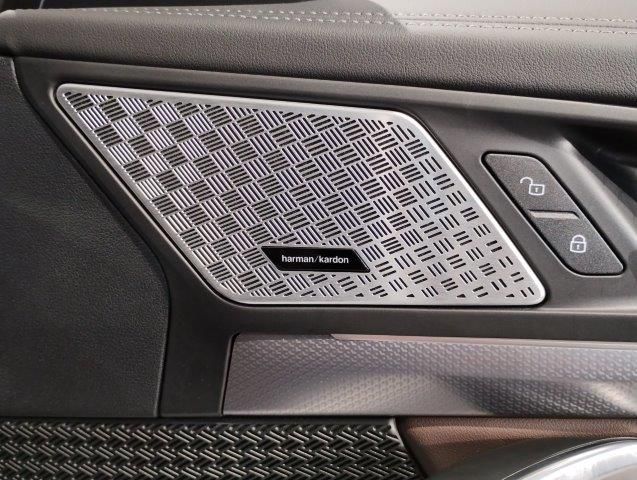 U11 iX1 xDrive30