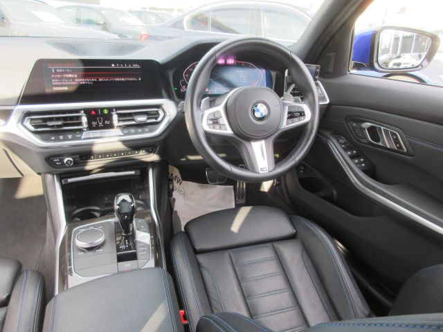 G20 320d xDrive RHD Saloon