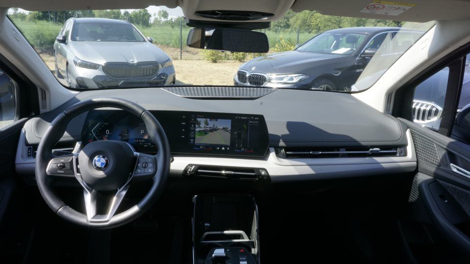 BMW 218