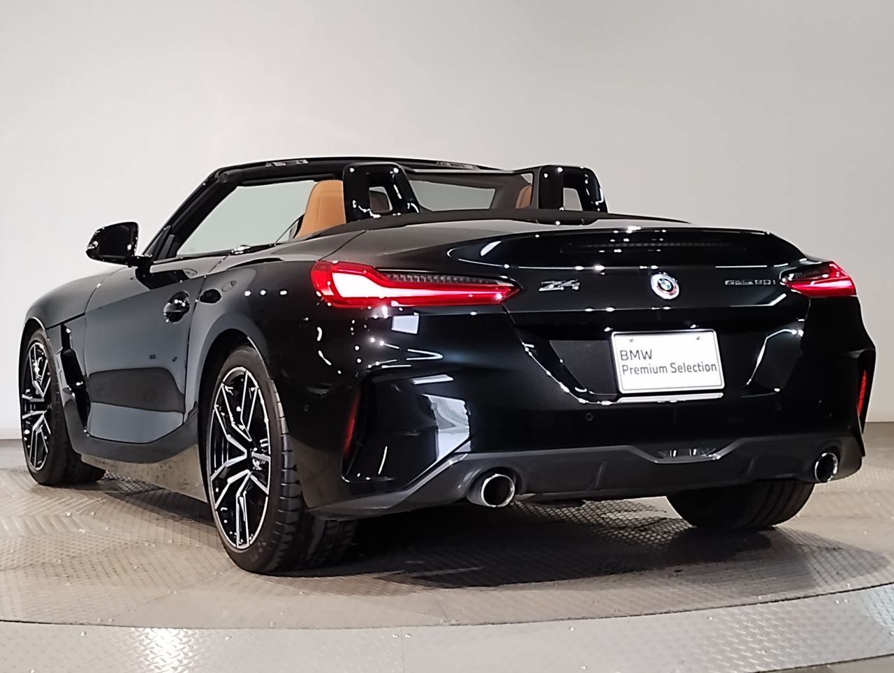 G29 z4 sDrive20i RHD