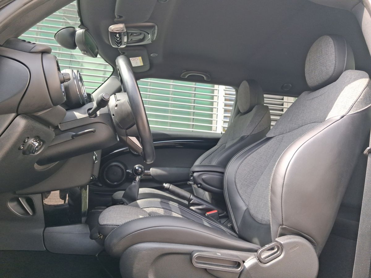 MINI Cooper D
