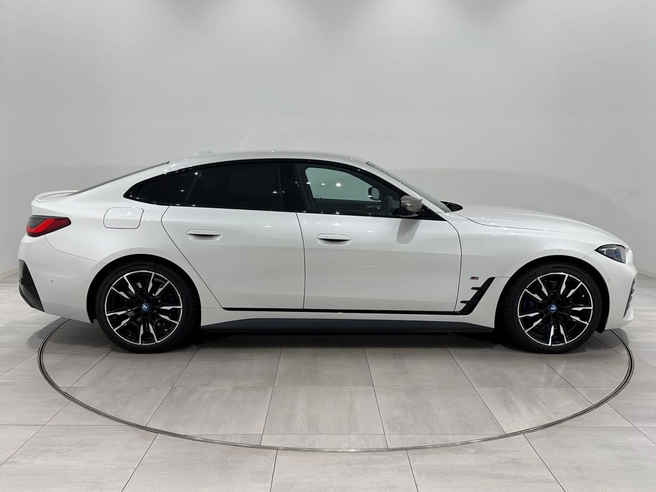 G26 i4 M50 RHD