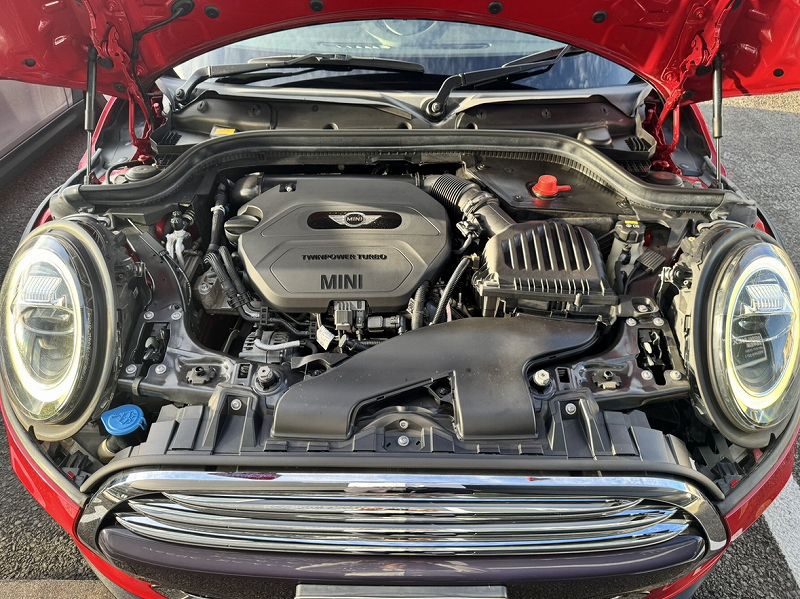 F56 COOPER D (AT)