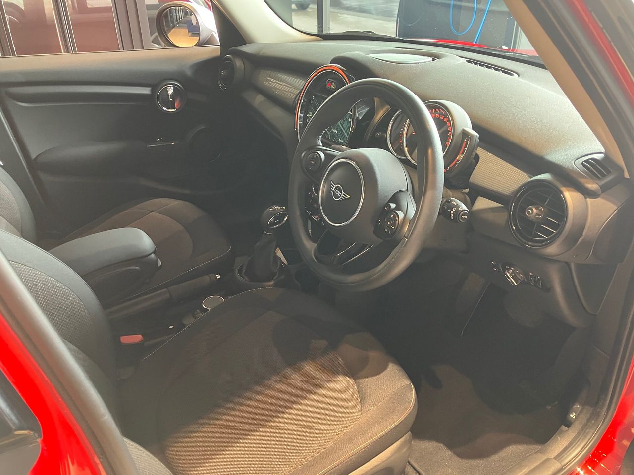 F55 COOPER D (AT)