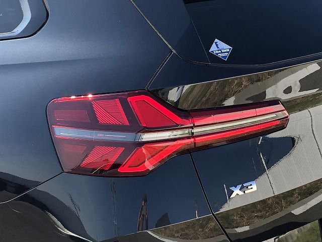 X3 M50 US