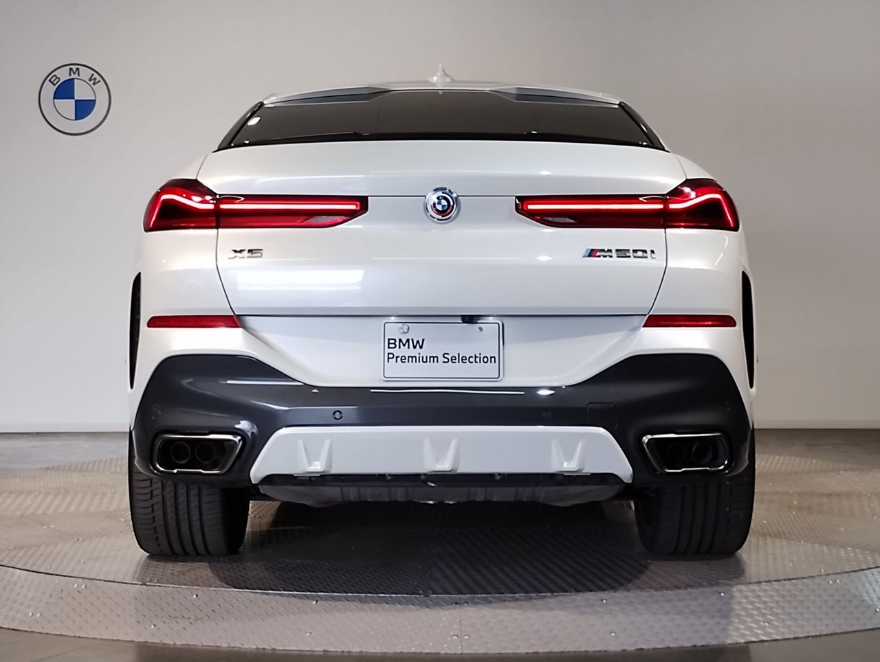 X* M50i RHD
