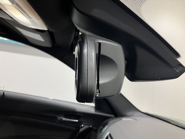 118D 5DOOR RHD