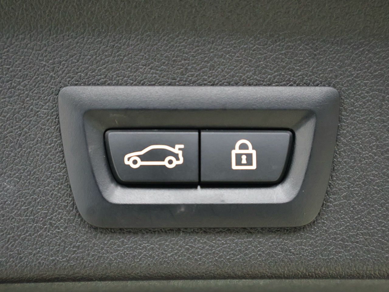 F40 118d Sports Hatch 5-door B47 2.0d