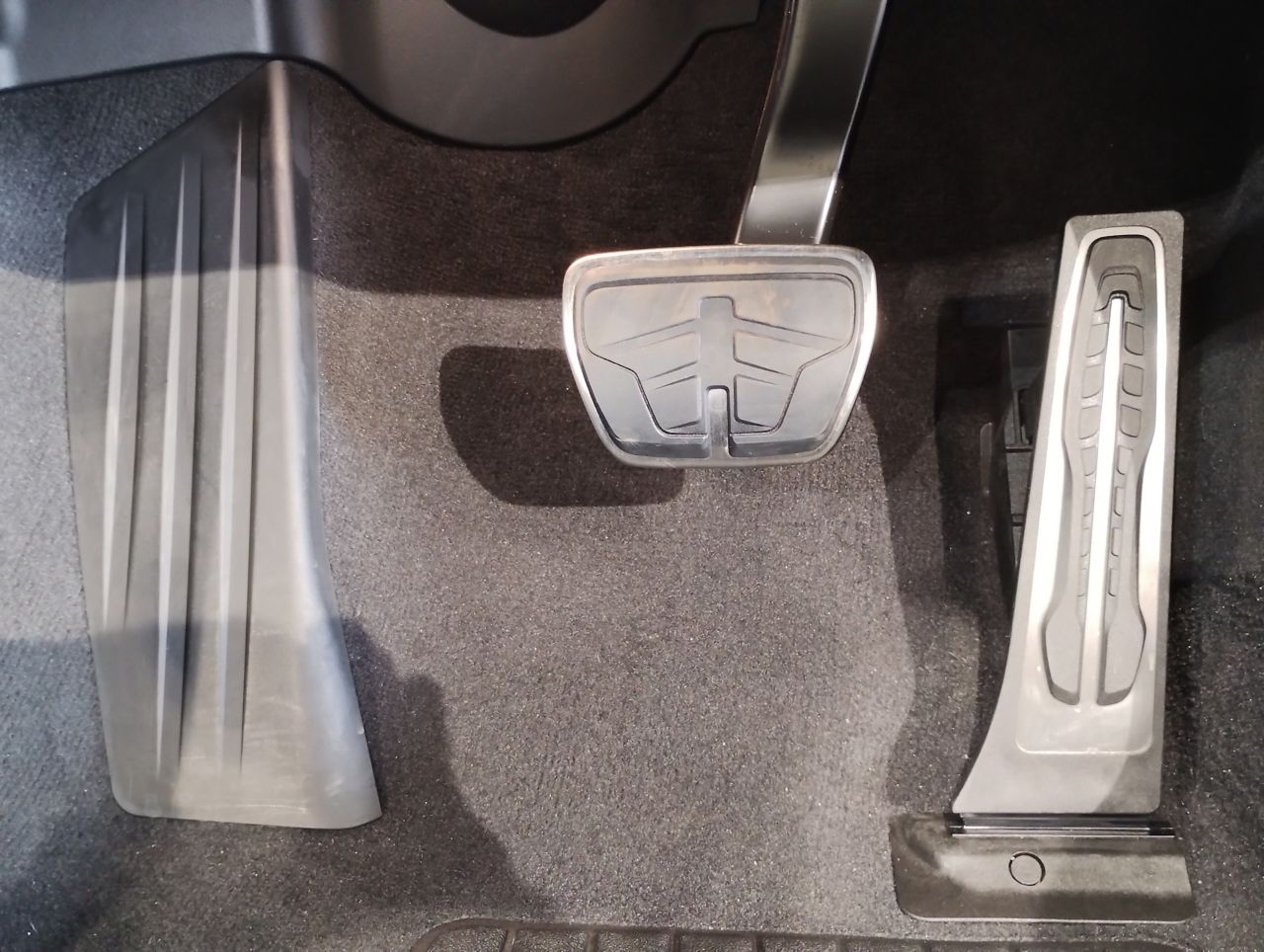 G** 4**i C********** B** 2**i RHD