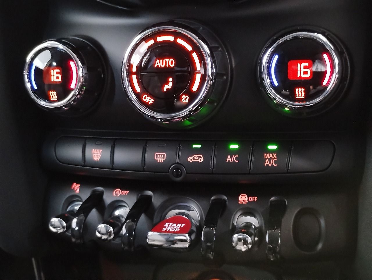 MINI F55 Cooper D 5dr Hatch LCI