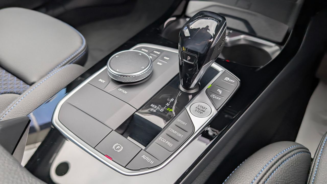 F40 118d Sports Hatch 5-door B47 2.0d