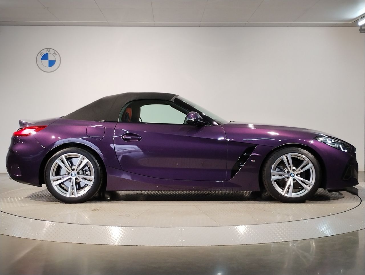 G29 z4 sDrive20i RHD