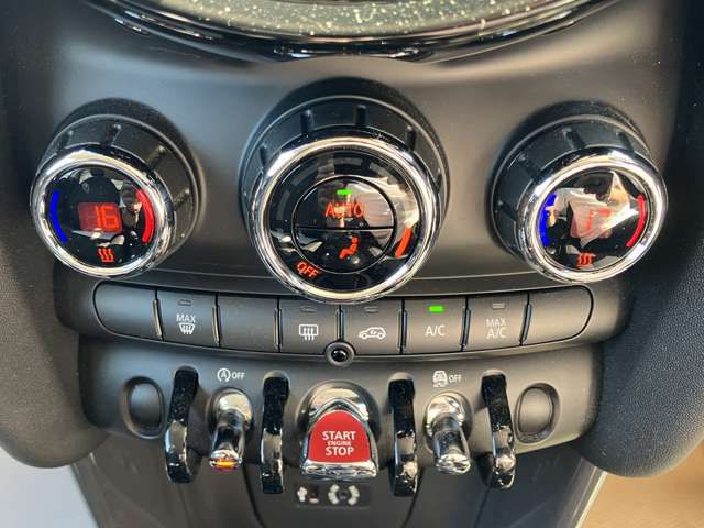 F56 COOPER D (AT)