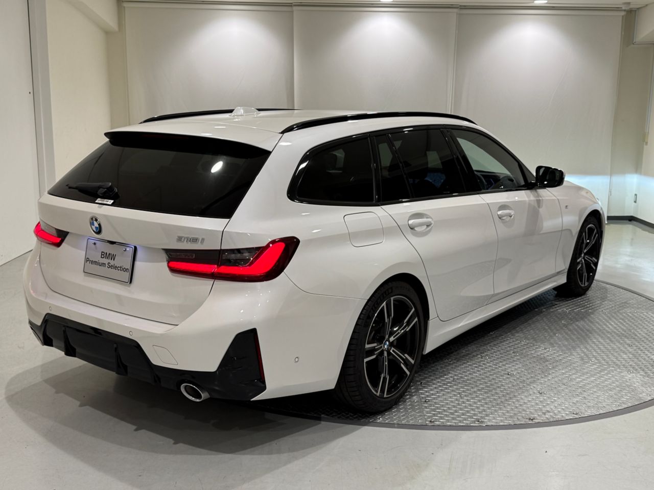 318i Touring RHD