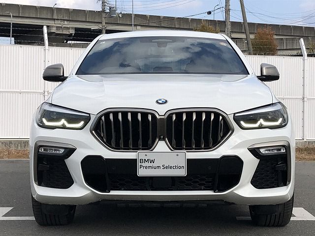 X* M50i RHD