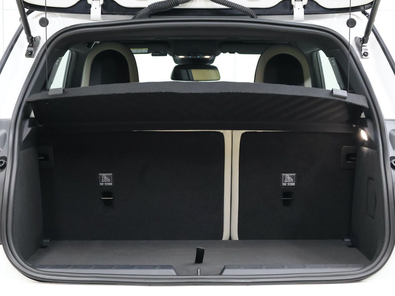 J01 MINI Cooper SE