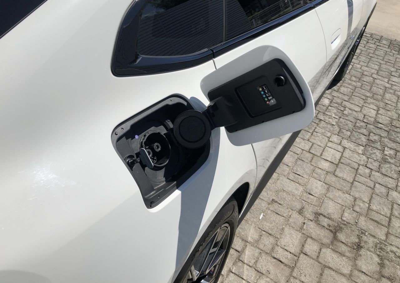 G26 i4 eDrive35 RHD