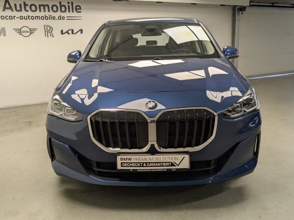 BMW 218