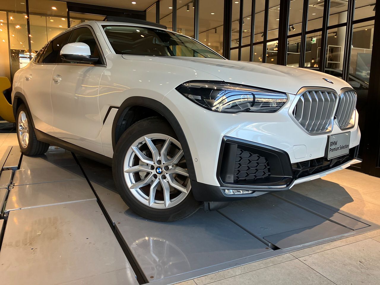 X* xDrive30d RHD