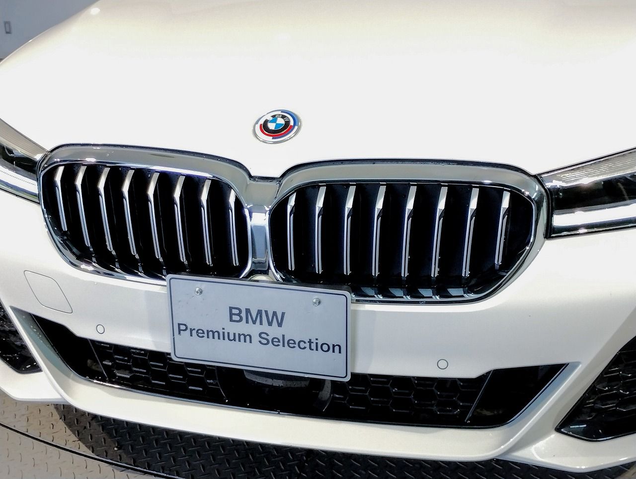 520d xDrive Sedan RHD