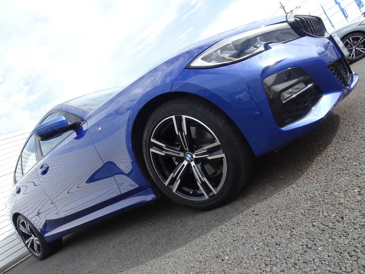 G20 320d xDrive RHD Saloon