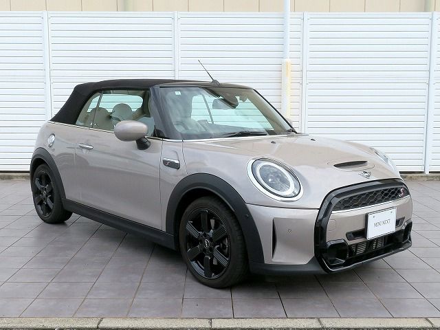 MINI Cooper S Convertible RHD