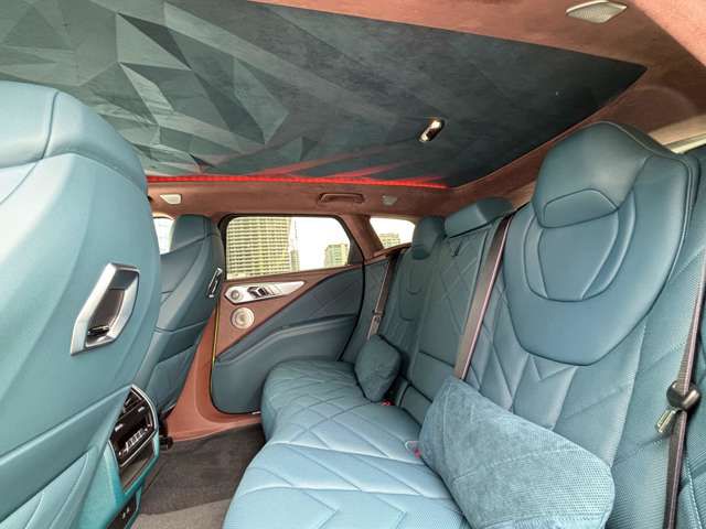 XM RHD