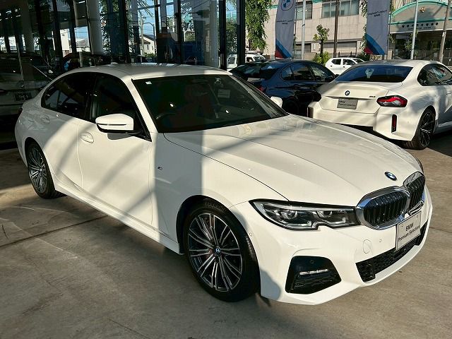 G20 320d xDrive RHD Saloon