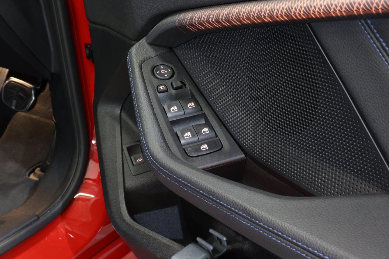 F40 118d Sports Hatch 5-door B47 2.0d