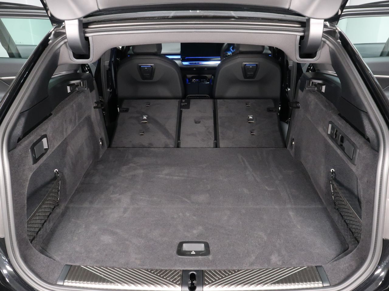 BMW i5 eDrive40 M Sport RHD