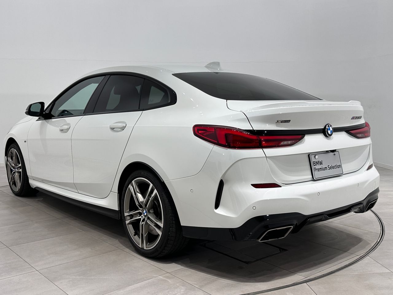 F4* **35i xDrive **** ***** B48 2.0i
