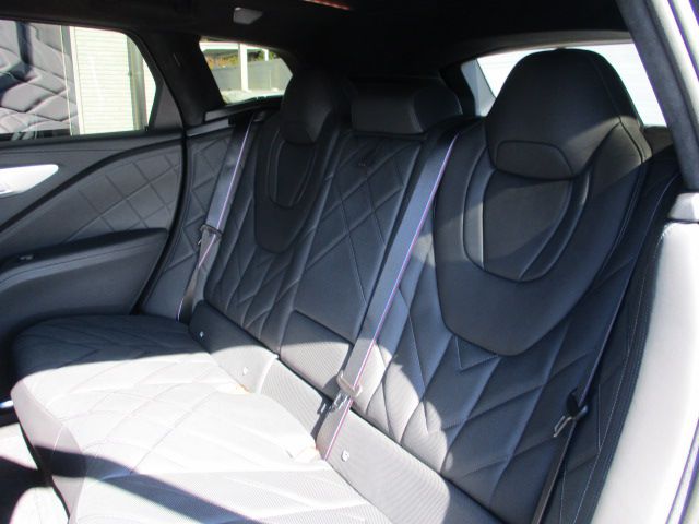 XM RHD