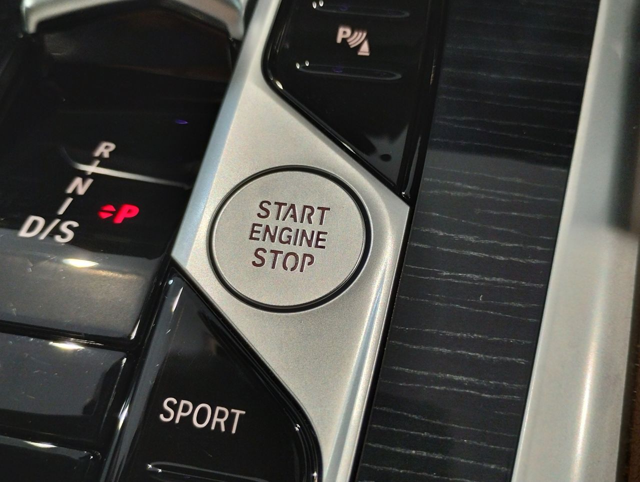 X6 xDrive30d M Sport RHD