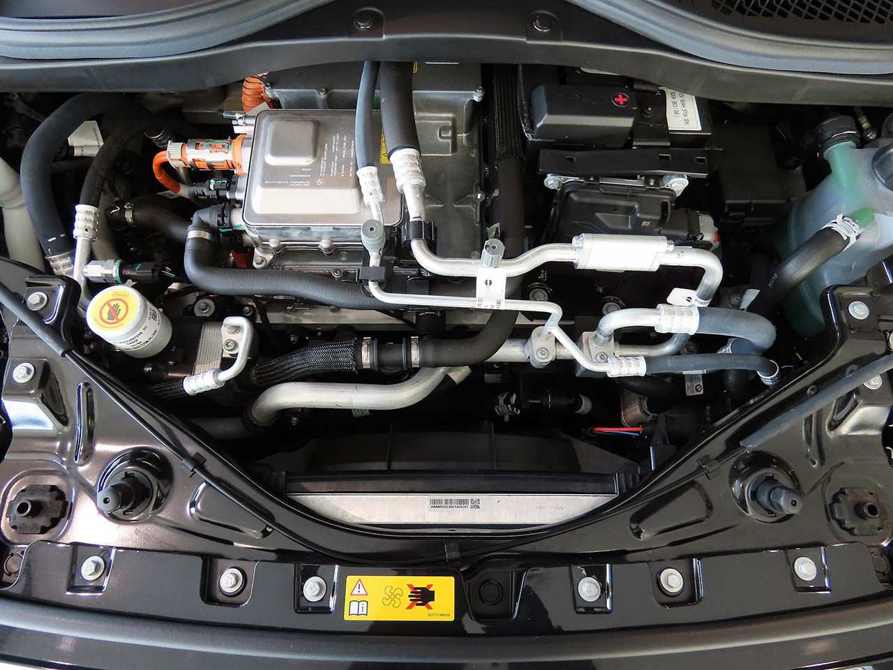 J01 MINI Cooper SE