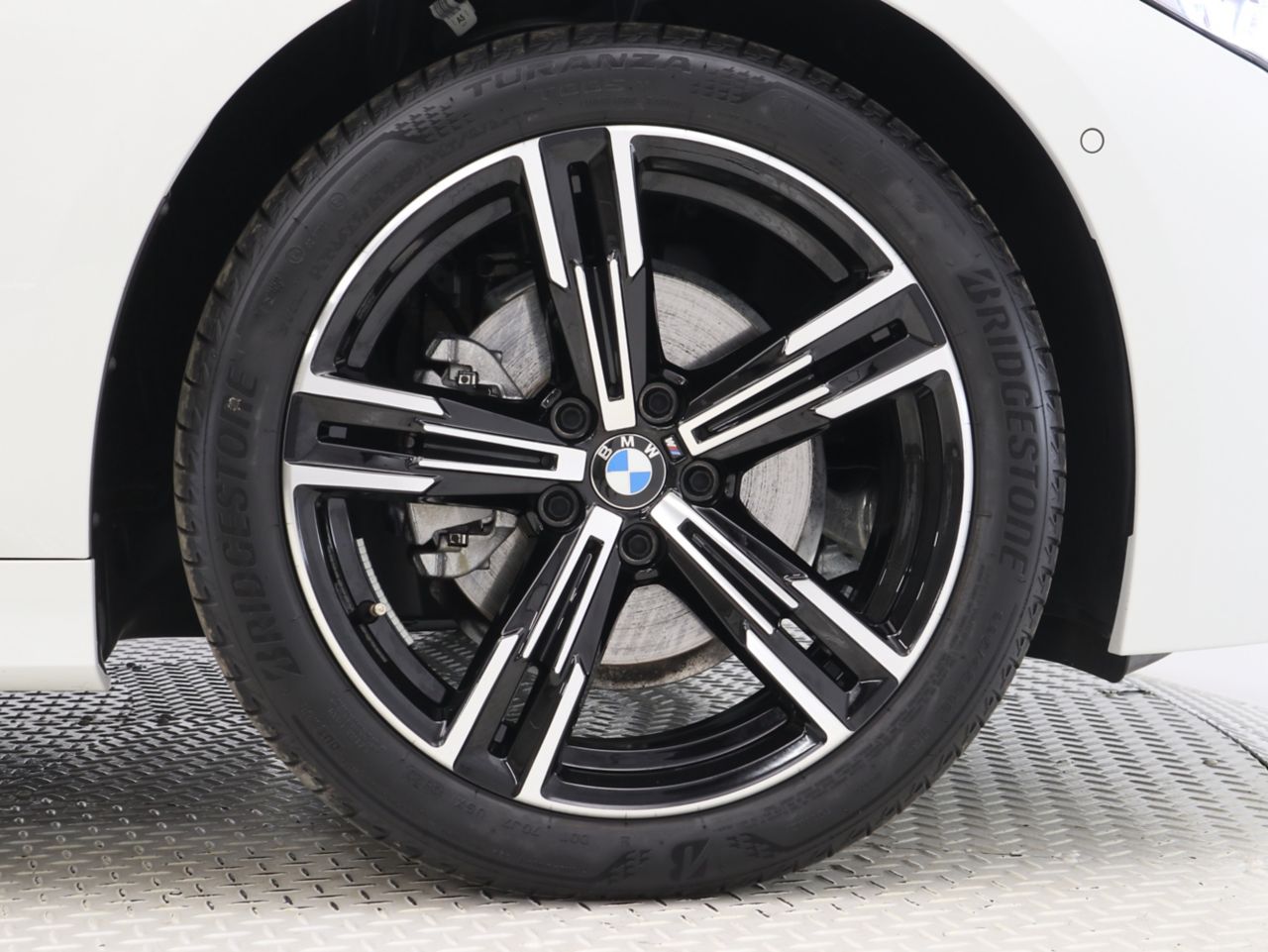 320d xDrive Berline RHD