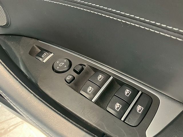 X4 M RHD