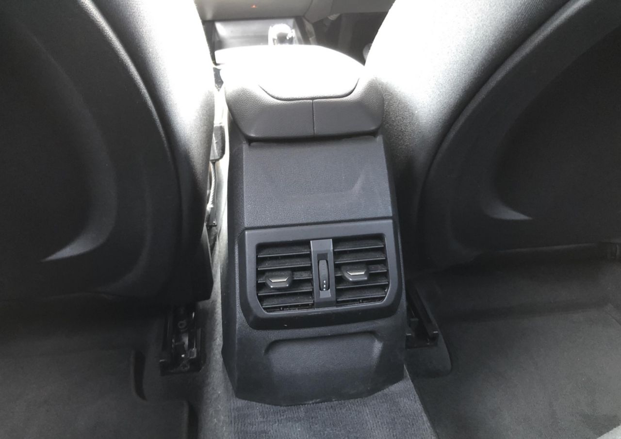 F40 118d Sports Hatch 5-door B47 2.0d