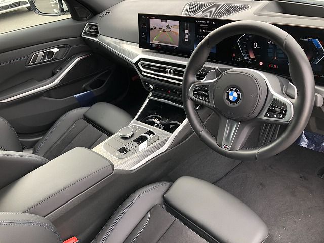 320d xDrive Berline RHD