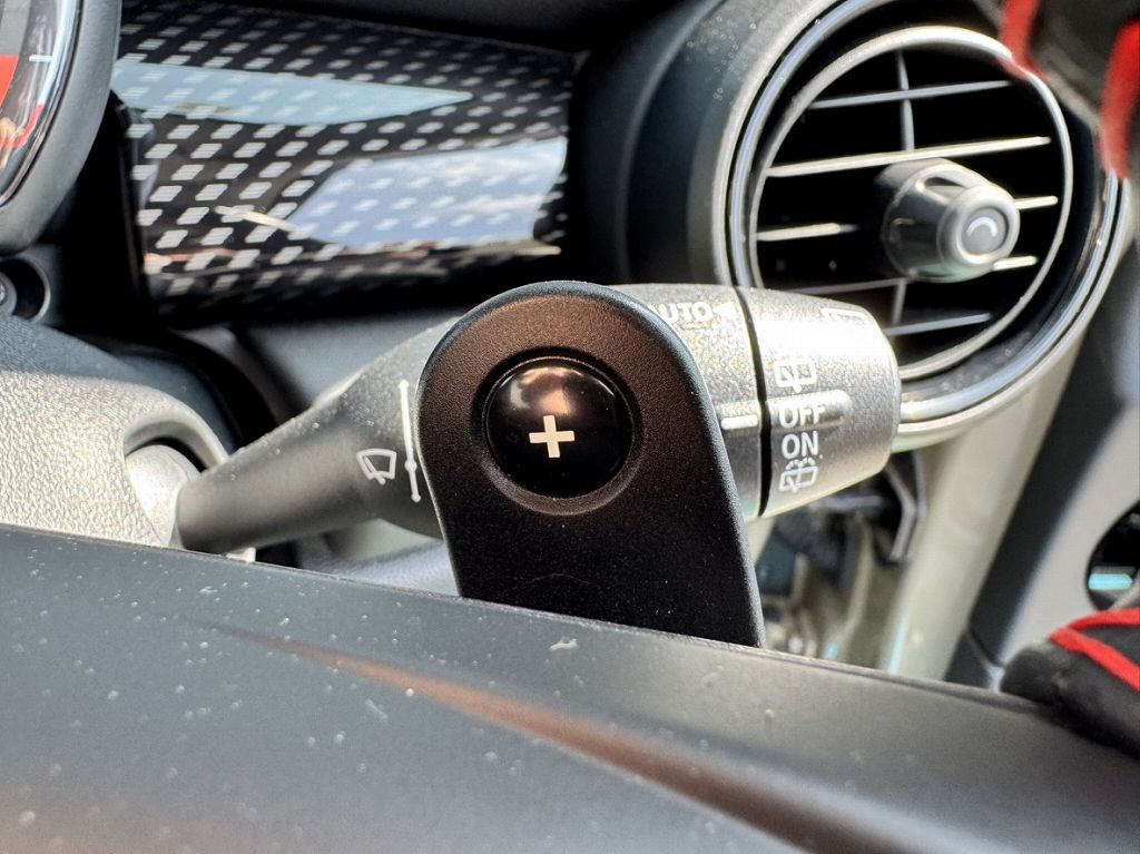 F55 COOPER S D(AT)