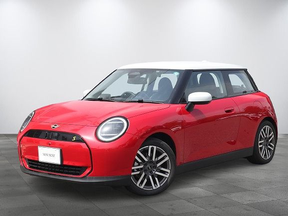 THE NEW ALL-ELECTRIC MINI COOPER SE