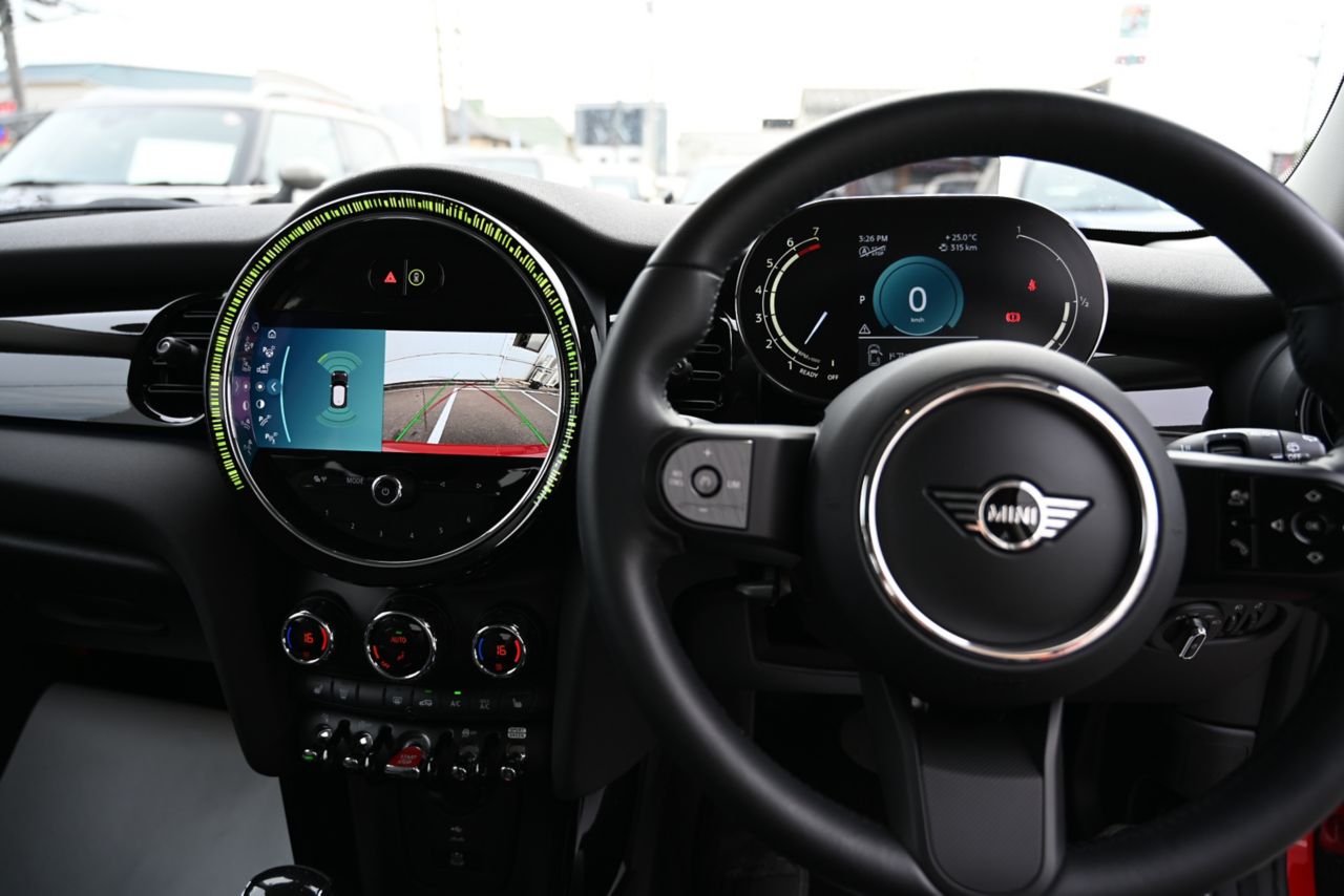 MINI Cooper F56 RHD