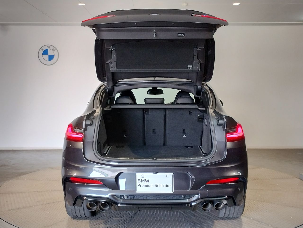 X4 M RHD