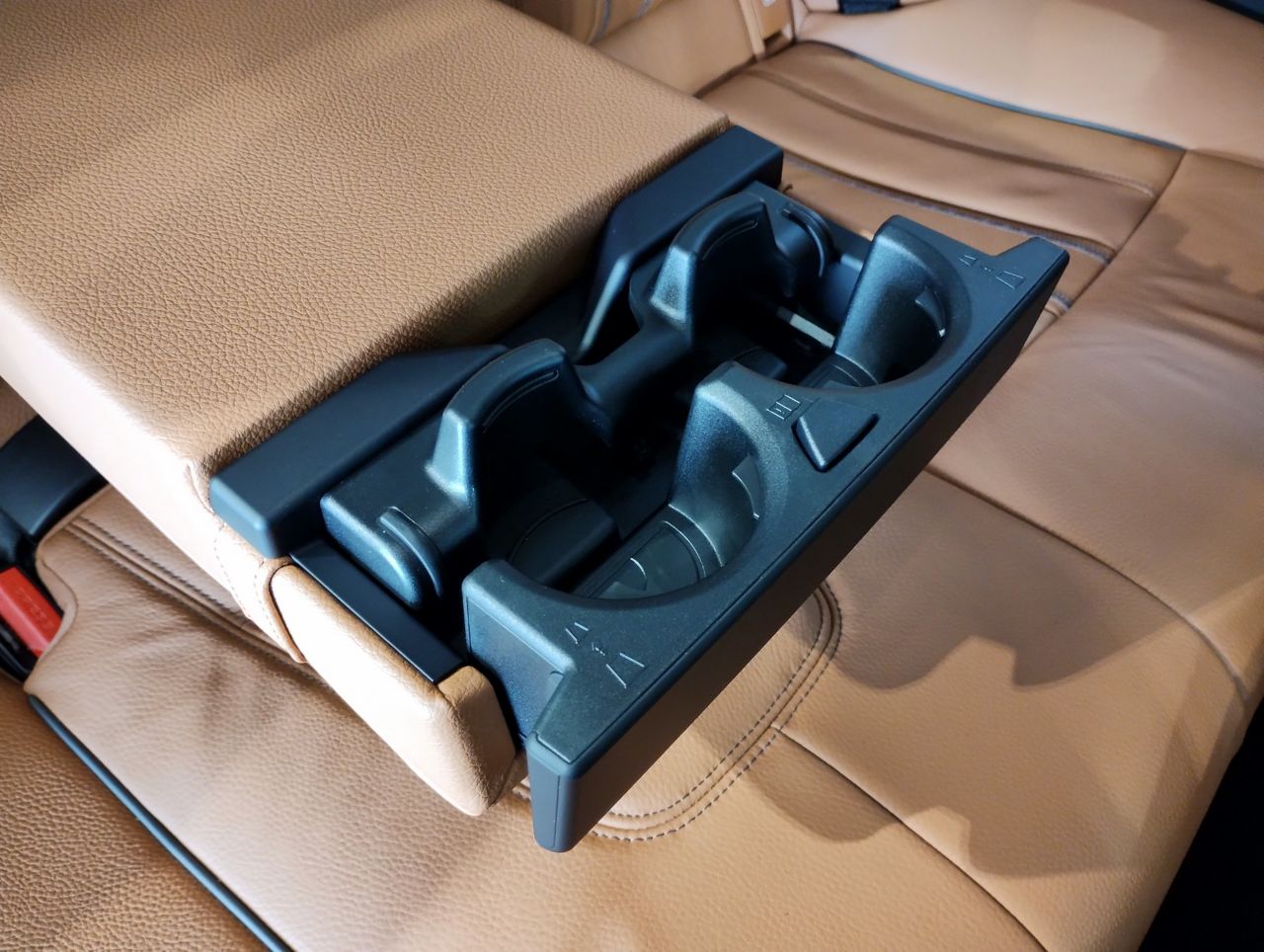 520d xDrive Sedan RHD