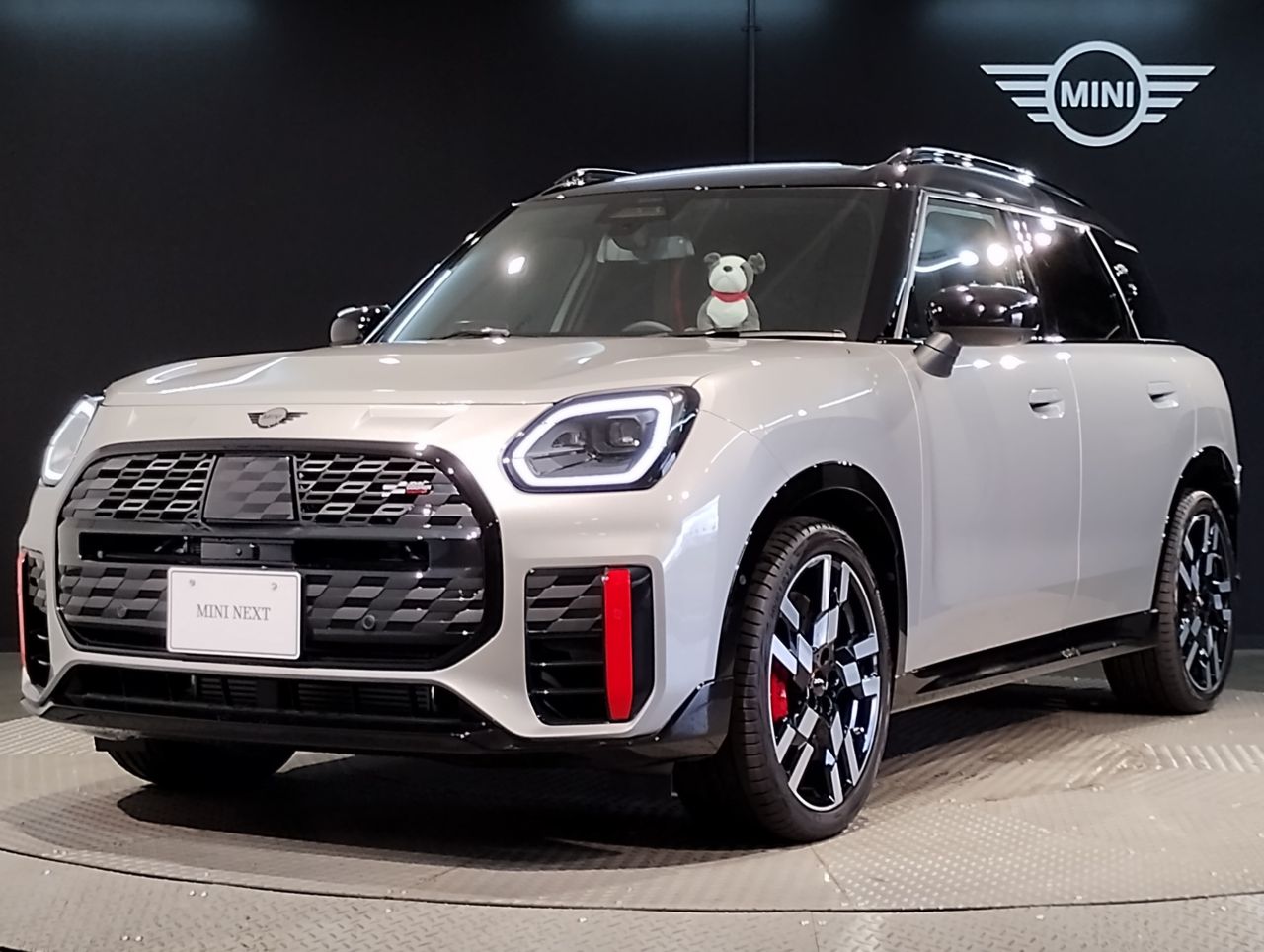 THE NEW MINI JOHN COOPER WORKS COUNTRYMAN ALL4