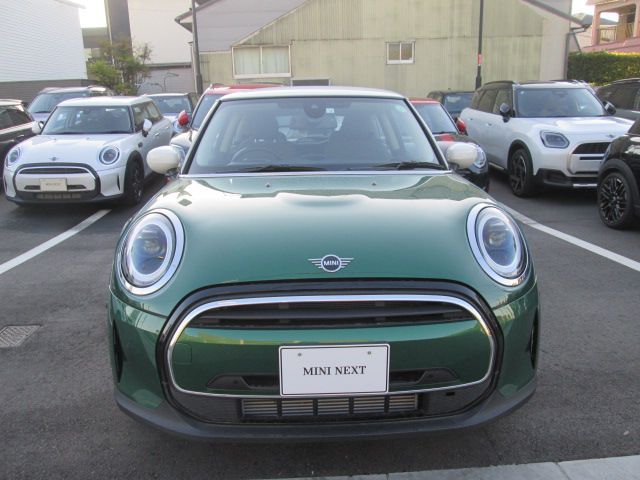 MINI Cooper F56 RHD