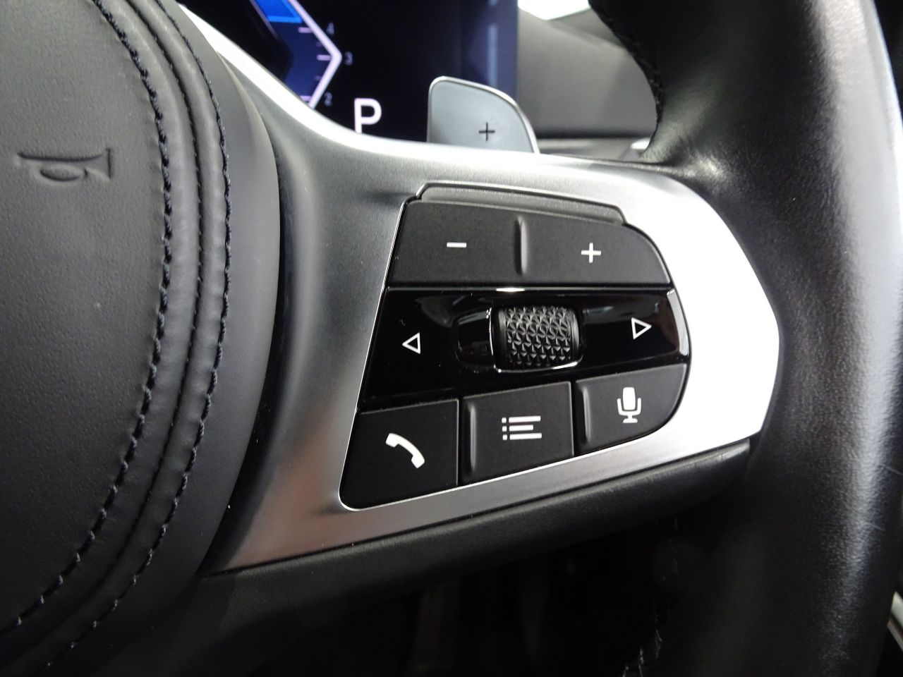 320d xDrive Berline RHD